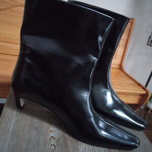 Elegant Black Women's Boots